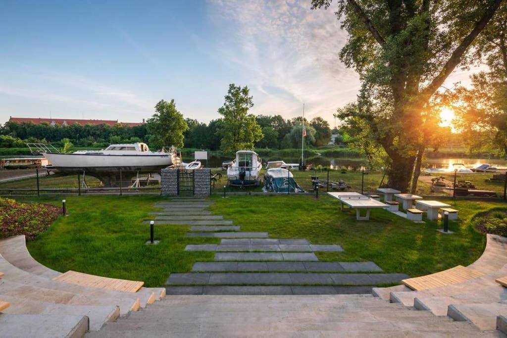 Marina Apartament Вроцлав Экстерьер фото